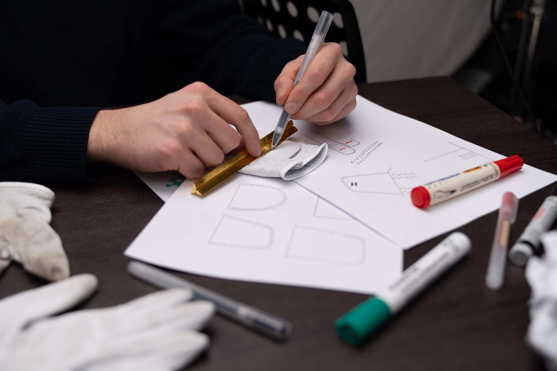 Golfhanskojen suunnittelu ja desing